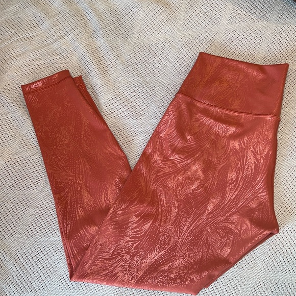 2109. Lululemon Wunder Under High-Rise Tight 28" *Shine - Picture 2 of 4